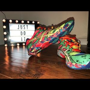 ASICS Gel-Noosa Tri 6